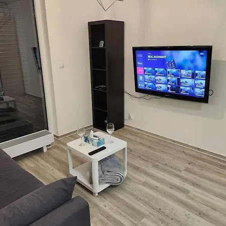 Modern Near The Center * برنو
